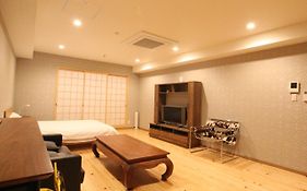 Shimanouchi Luxury Apartment